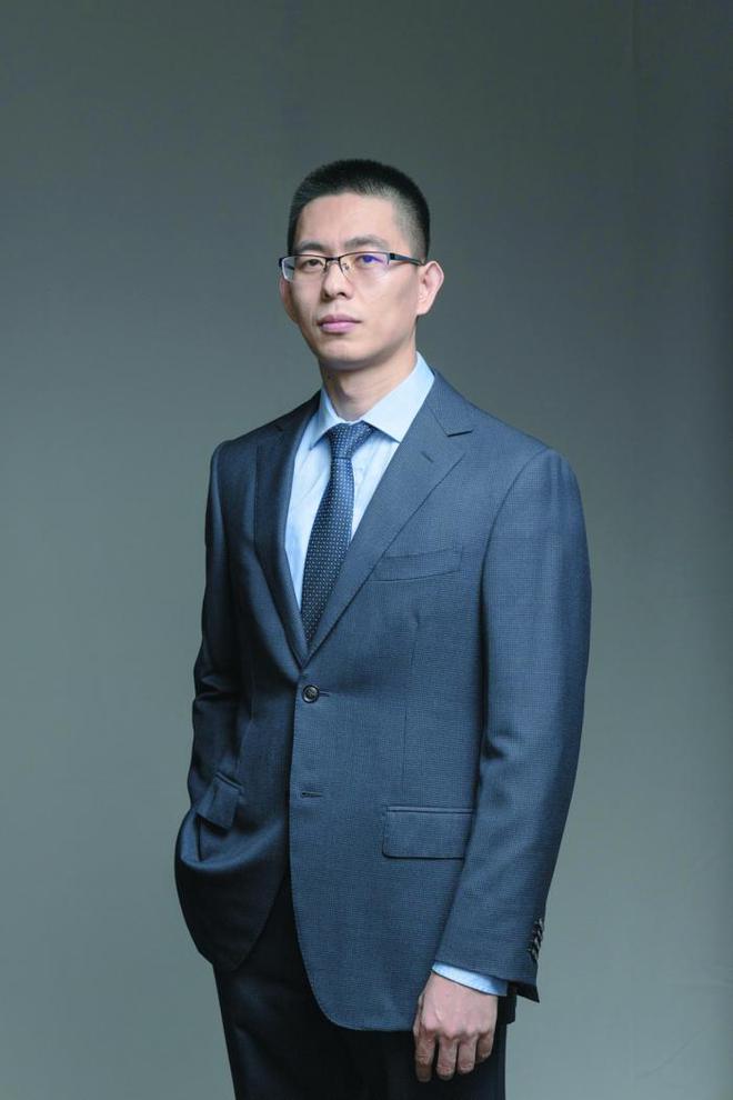 同为“明星”收益差近90%！金梓才多只基金垫底，闫思倩领跑赚65%，23年冠军基再大赚